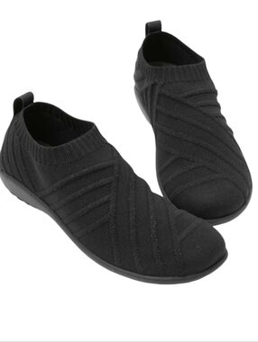 NAOT Okahu Shoes | Black with Silver Knit (Sparkle)